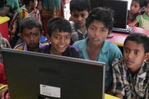 Computers in Schools: Encouraging e-learning